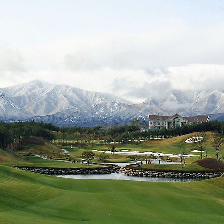 Pineridge Hotel Sokcho Bagian luar foto