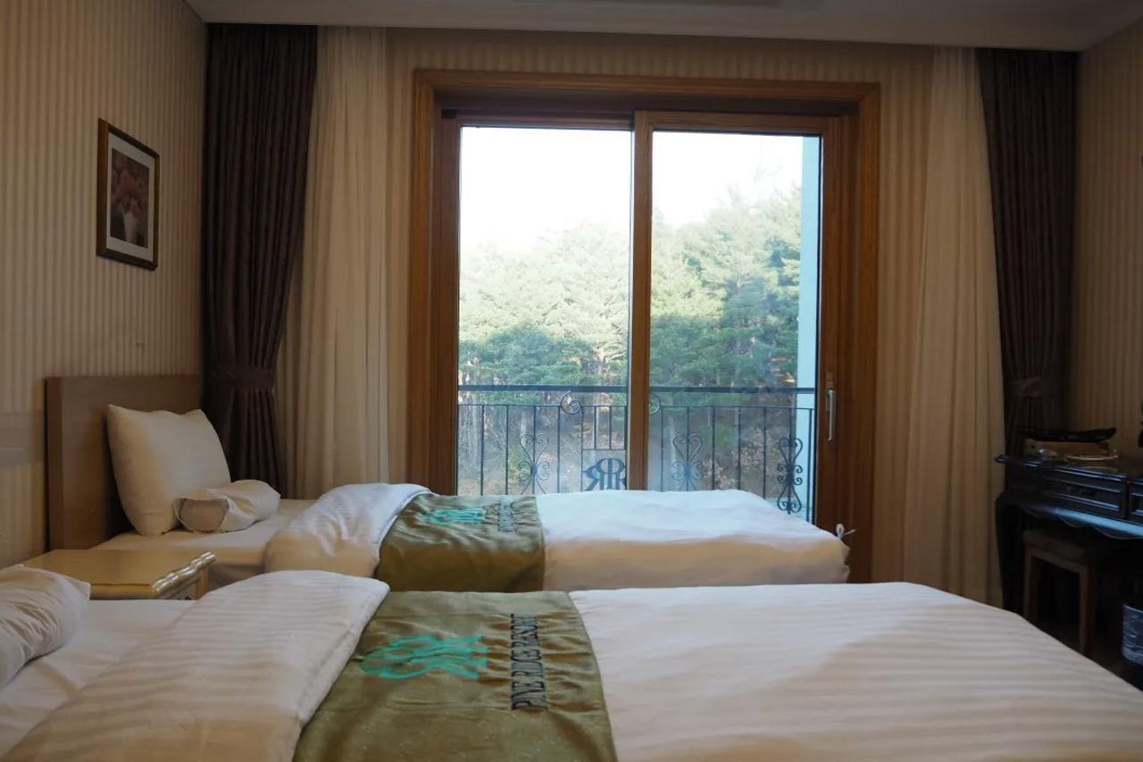 Pineridge Hotel Sokcho Bagian luar foto