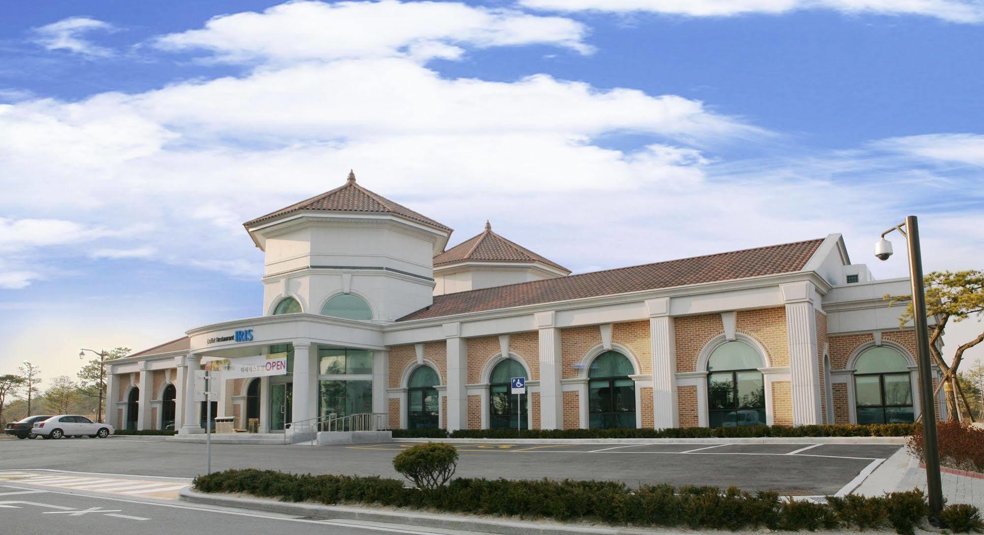 Pineridge Hotel Sokcho Bagian luar foto