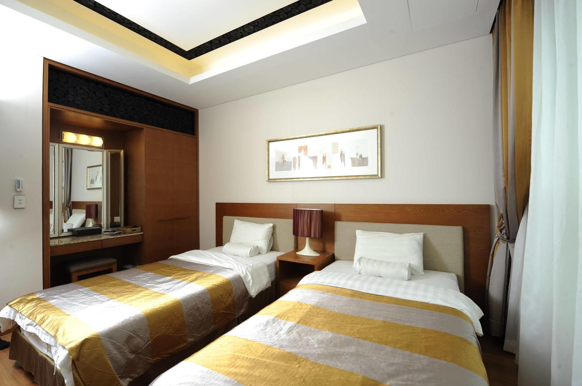 Pineridge Hotel Sokcho Bagian luar foto