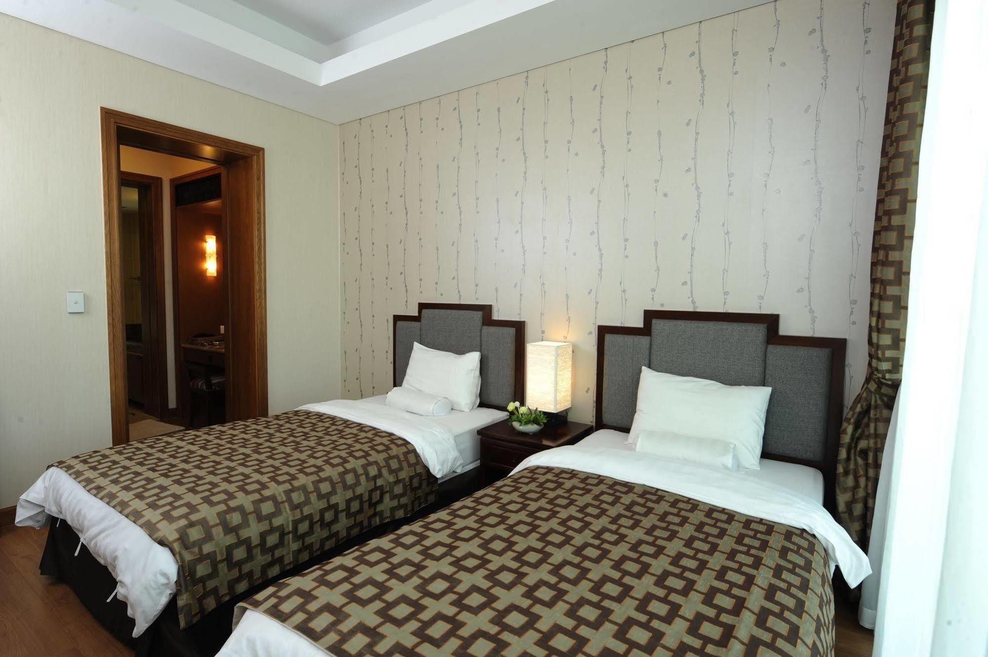 Pineridge Hotel Sokcho Bagian luar foto
