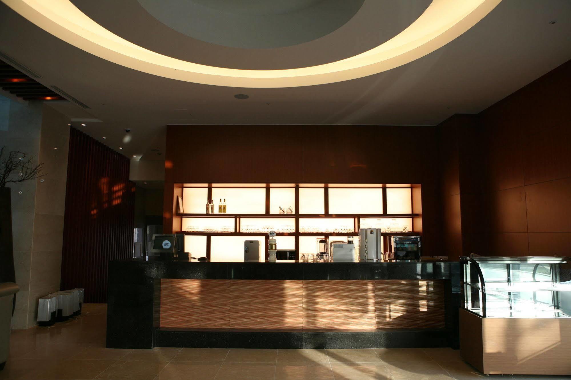 Pineridge Hotel Sokcho Bagian luar foto